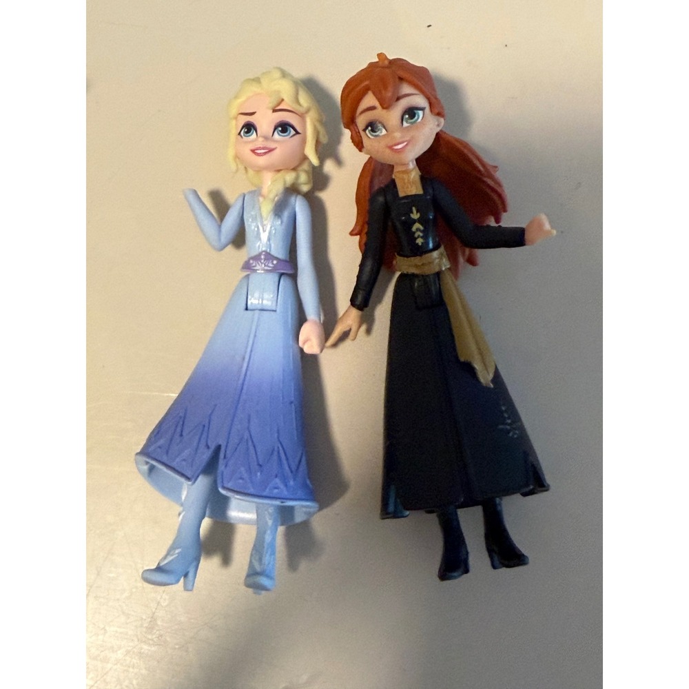 Disney Frozen 2 Elsa and Anna Small Doll Set 3.5 Inch Mini Figures